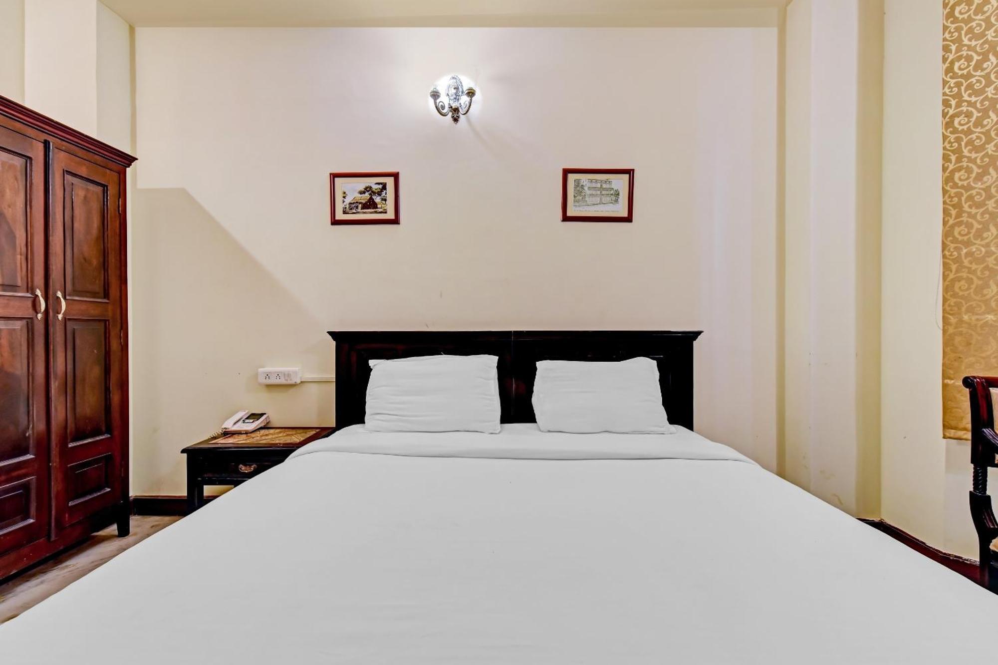 Kukas Collection O Hotel Four Boutique المظهر الخارجي الصورة