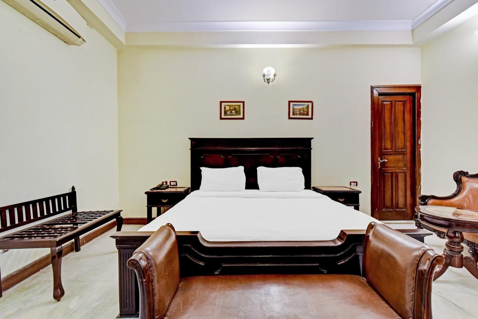 Kukas Collection O Hotel Four Boutique المظهر الخارجي الصورة
