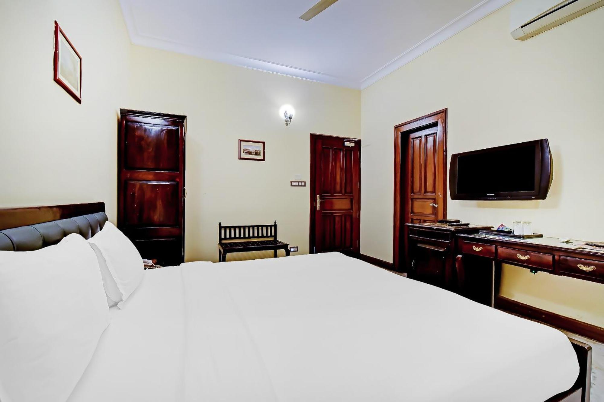 Kukas Collection O Hotel Four Boutique المظهر الخارجي الصورة