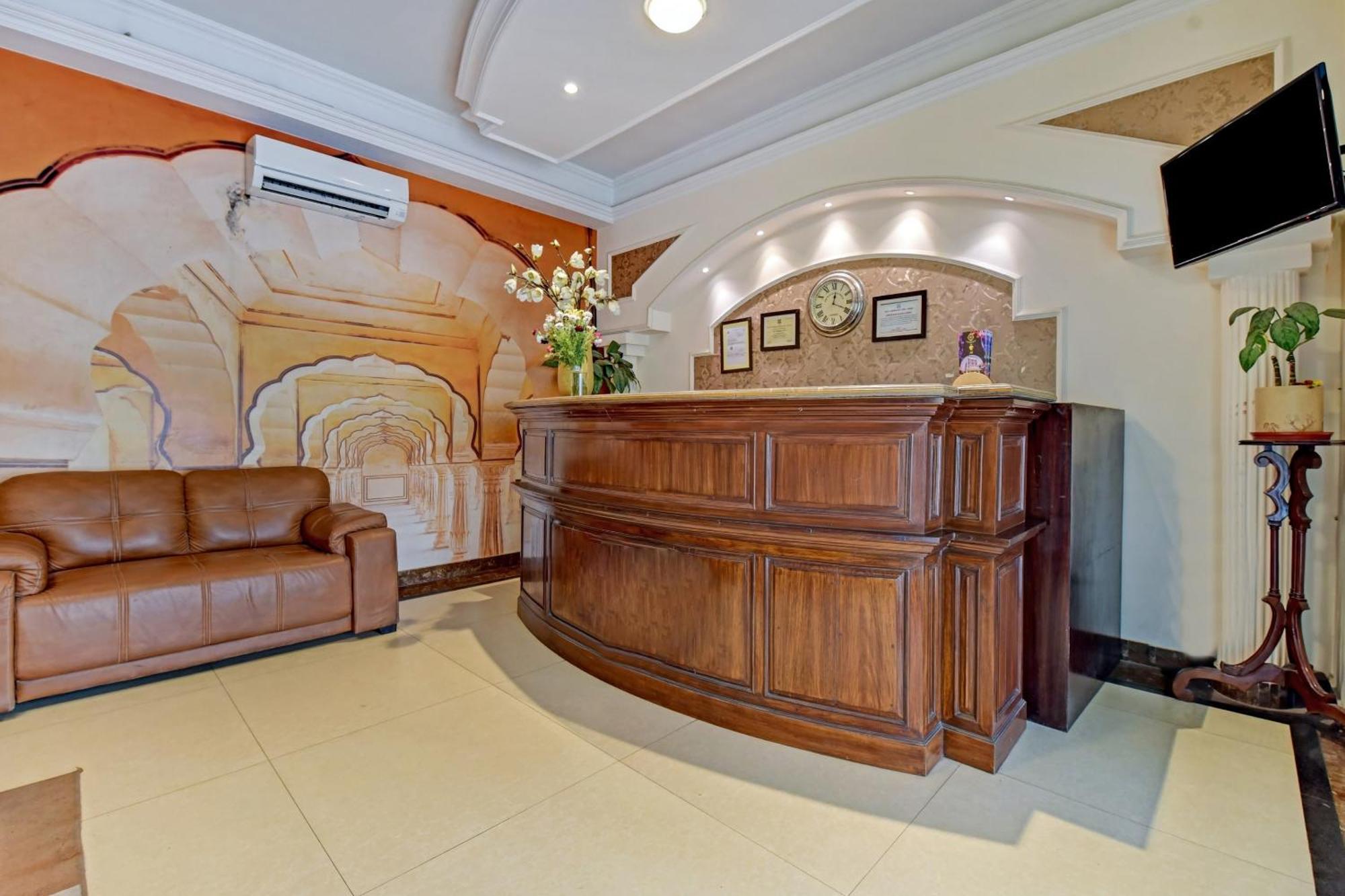 Kukas Collection O Hotel Four Boutique المظهر الخارجي الصورة
