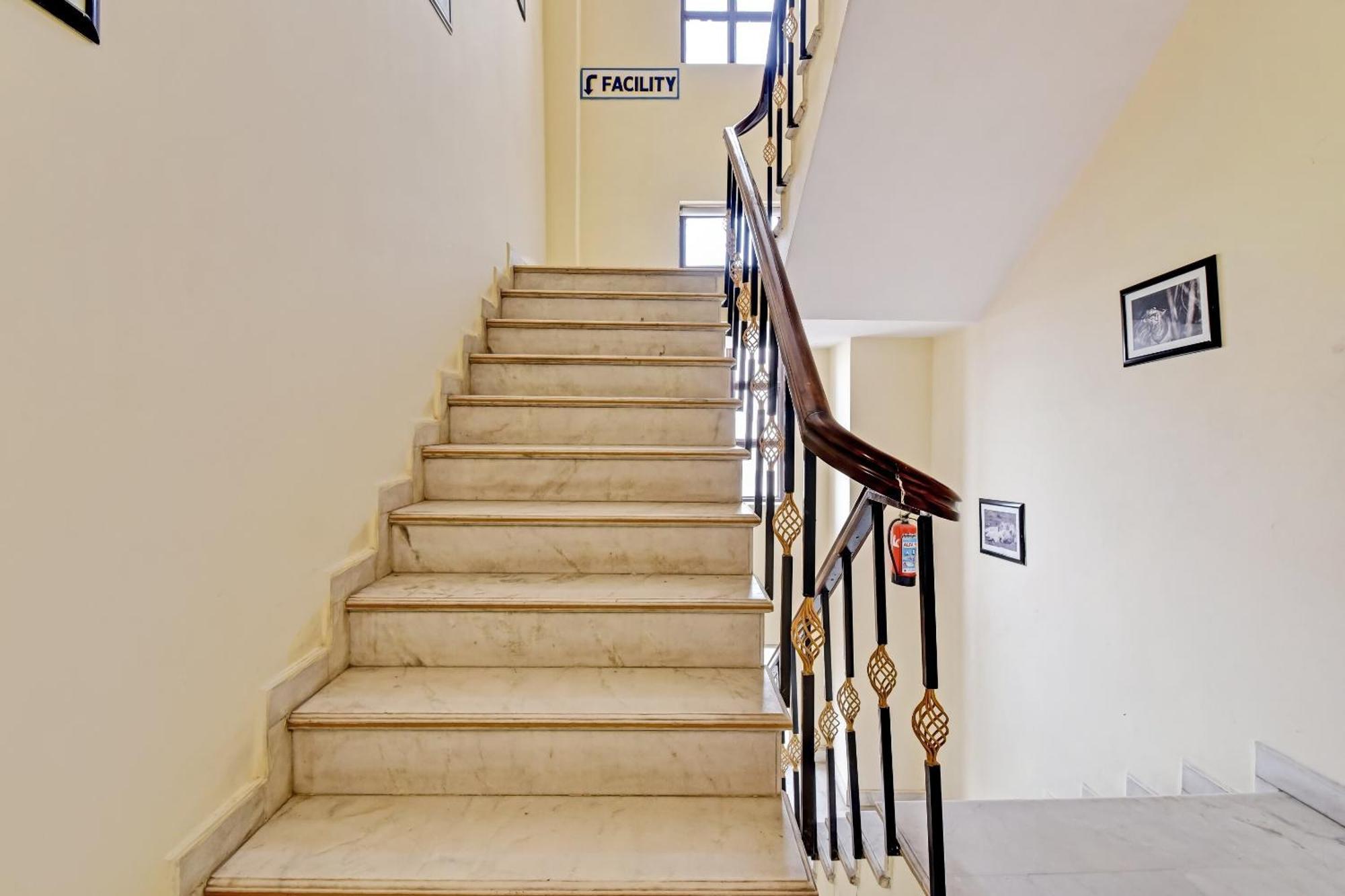 Kukas Collection O Hotel Four Boutique المظهر الخارجي الصورة