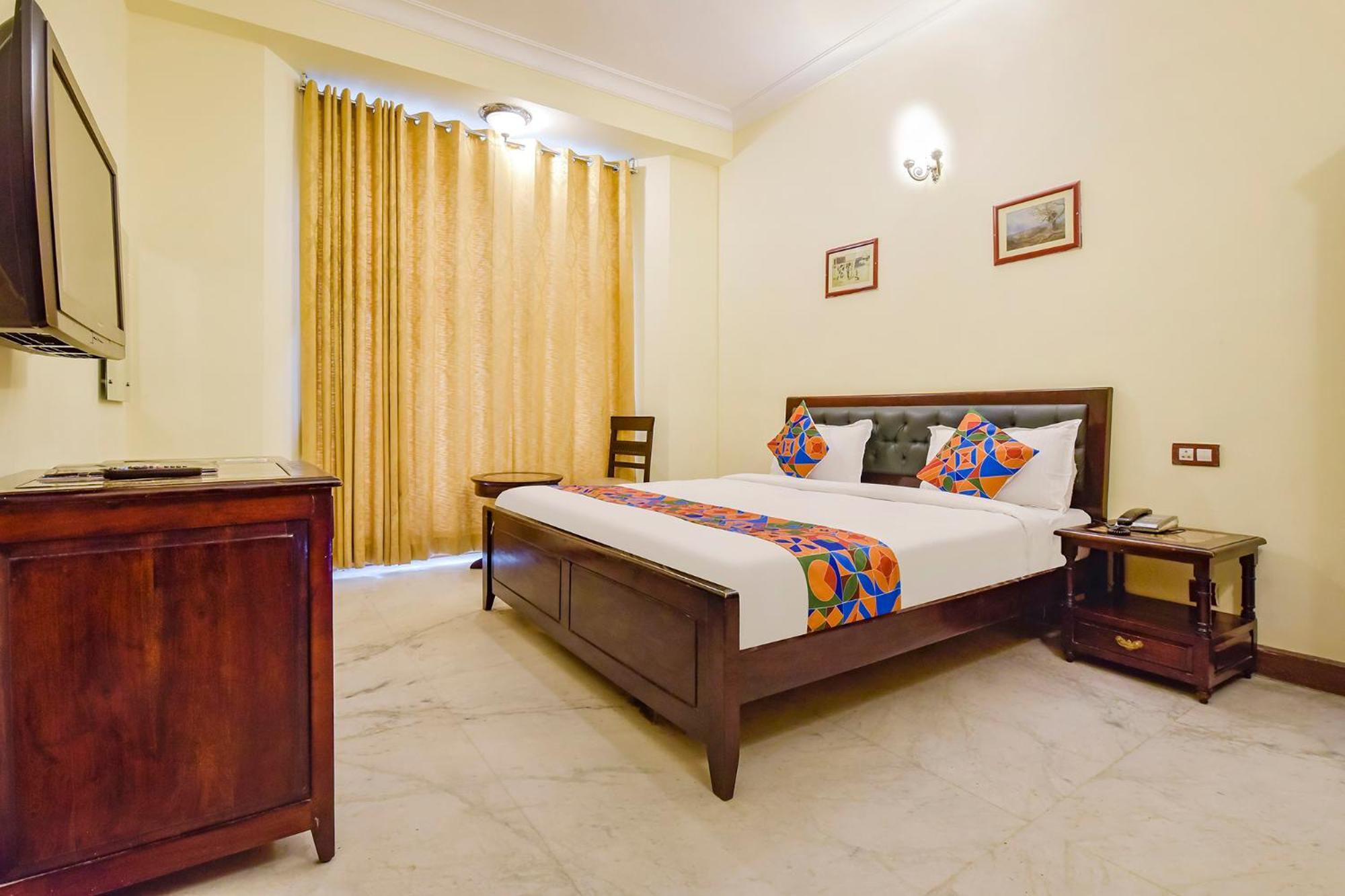 Kukas Collection O Hotel Four Boutique المظهر الخارجي الصورة