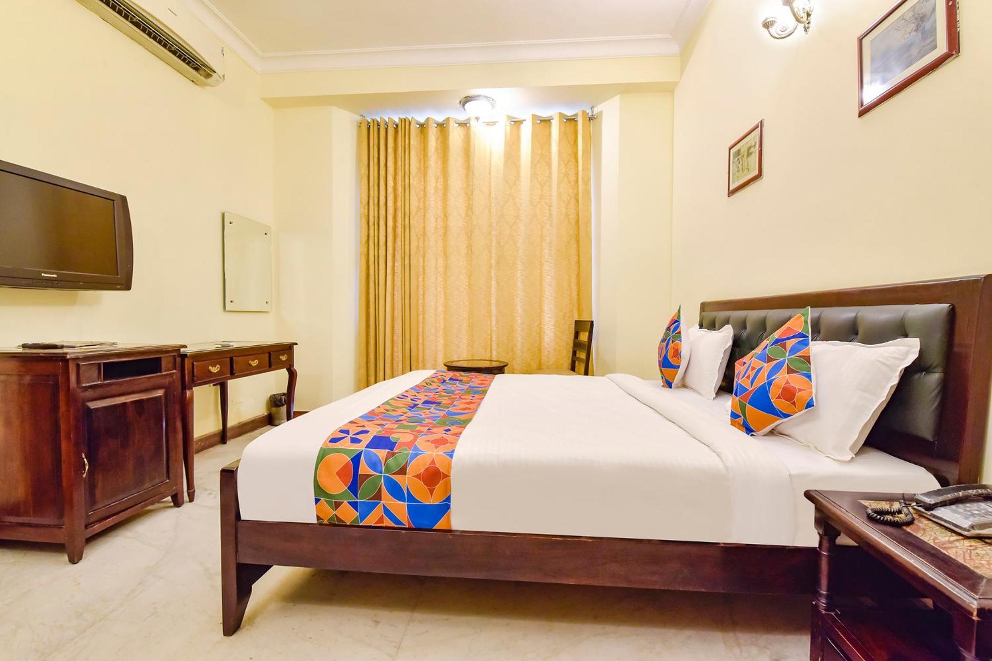 Kukas Collection O Hotel Four Boutique المظهر الخارجي الصورة
