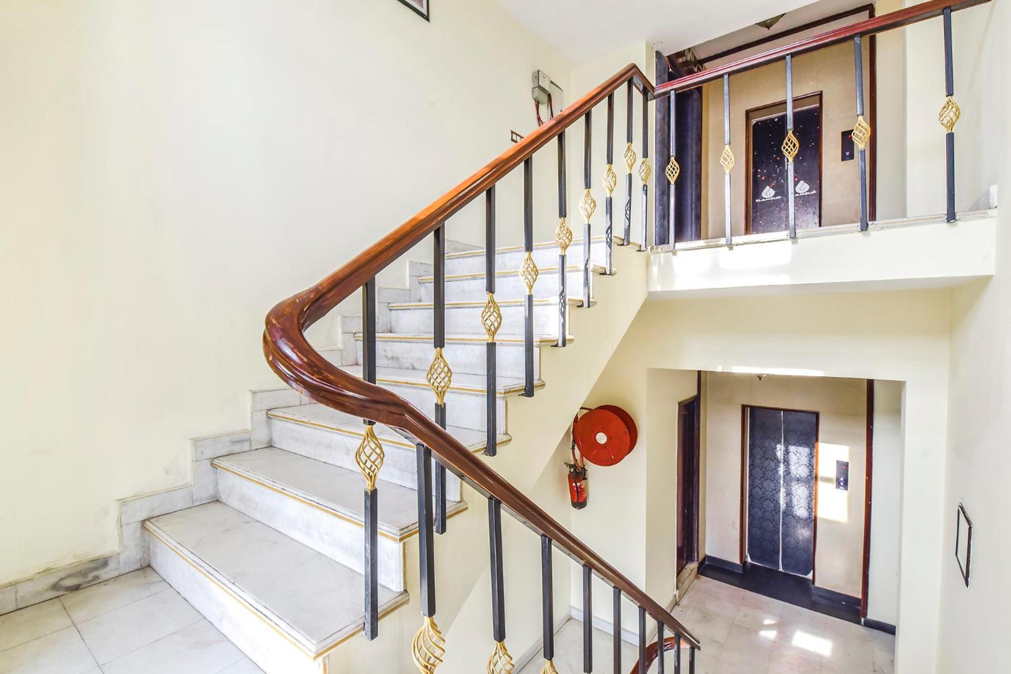 Kukas Collection O Hotel Four Boutique المظهر الخارجي الصورة